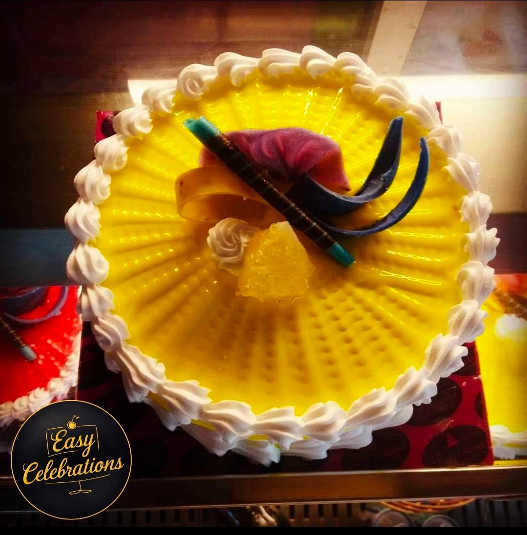 Fresh pineapple cake
