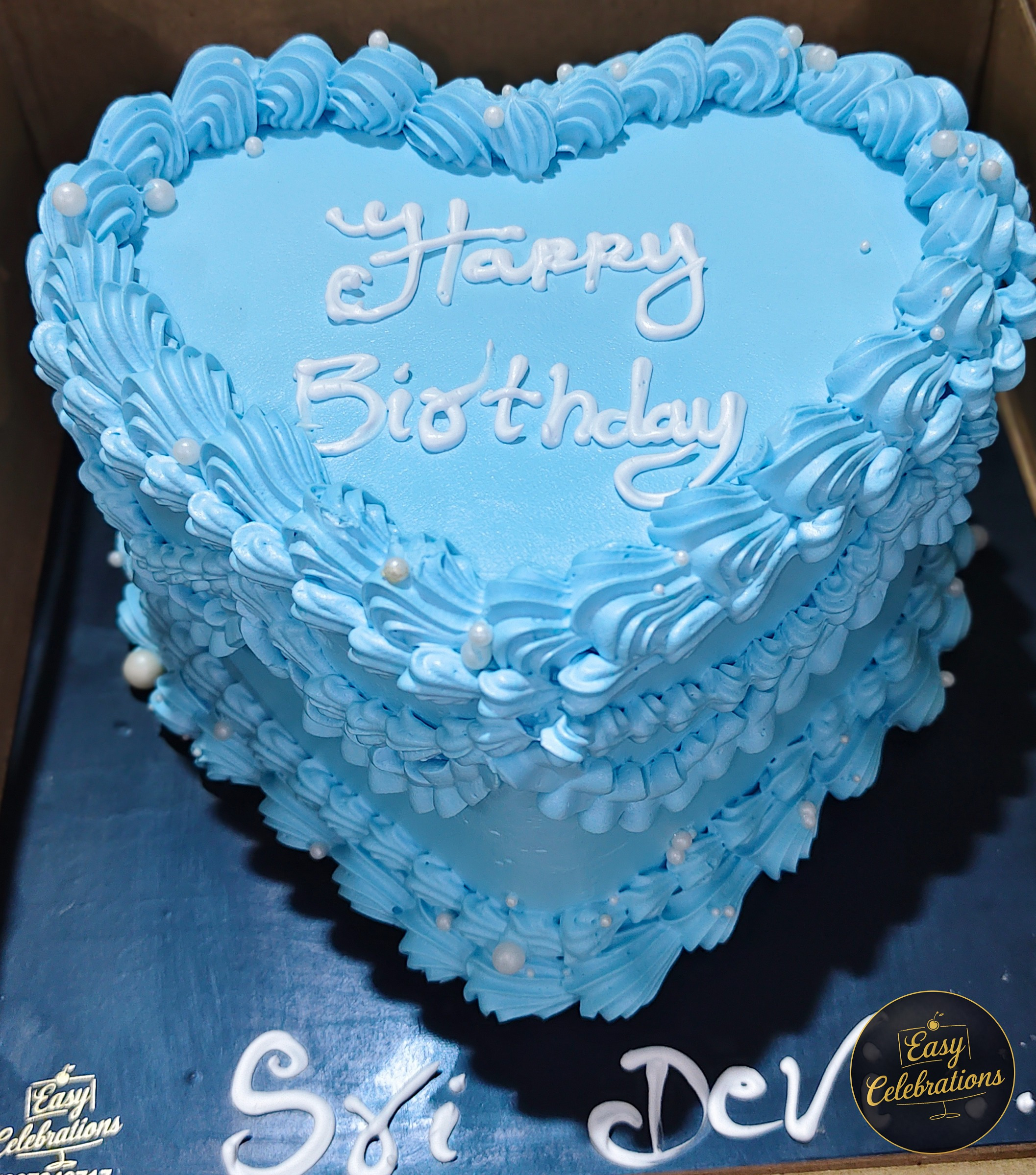 Blue Vintage Piping Cake