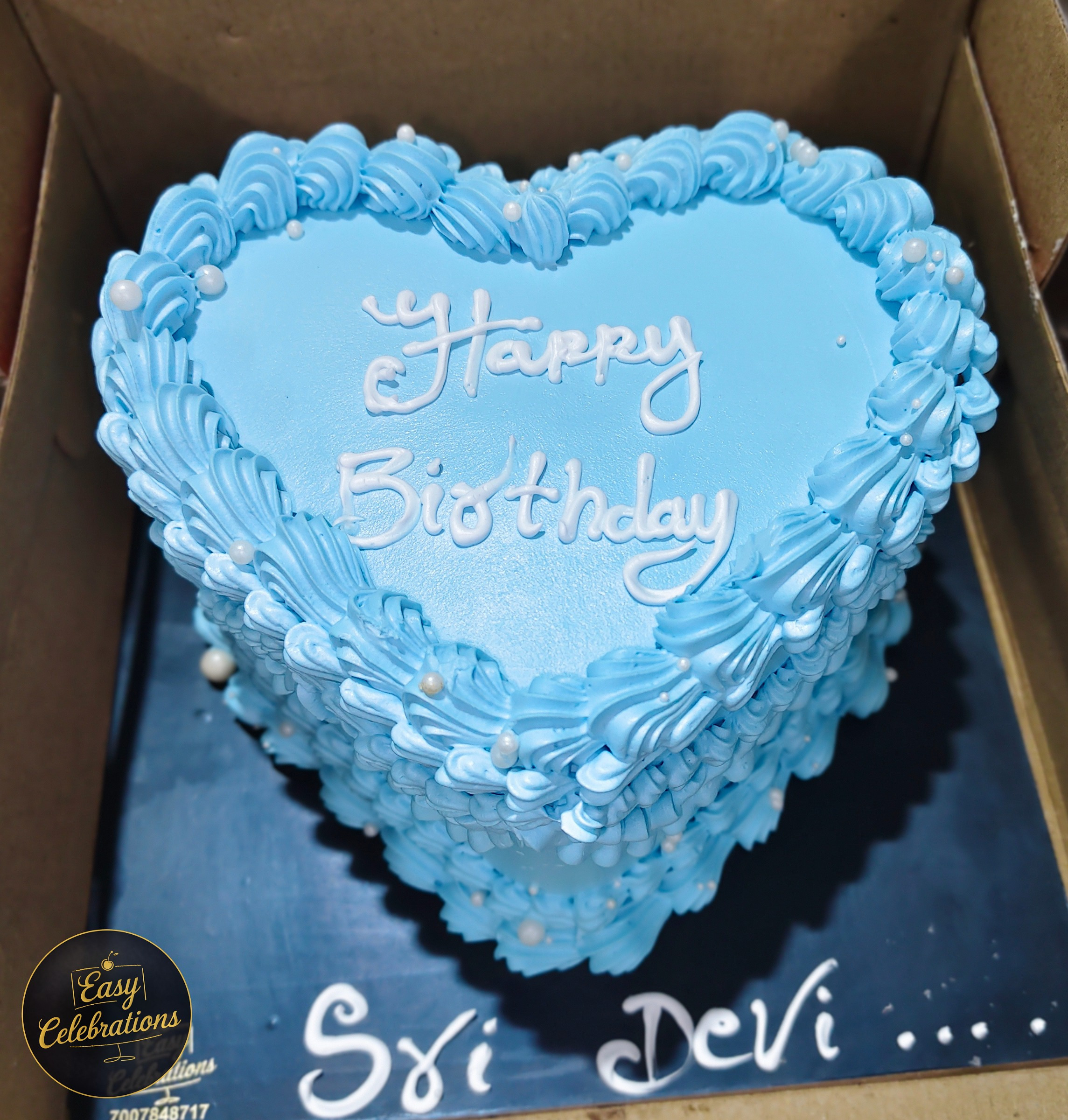 Blue Vintage Piping Cake