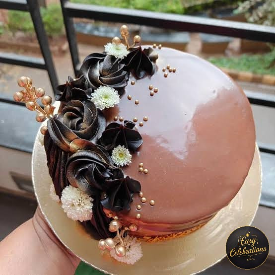 Chocolate Black & Floral Peach Cake