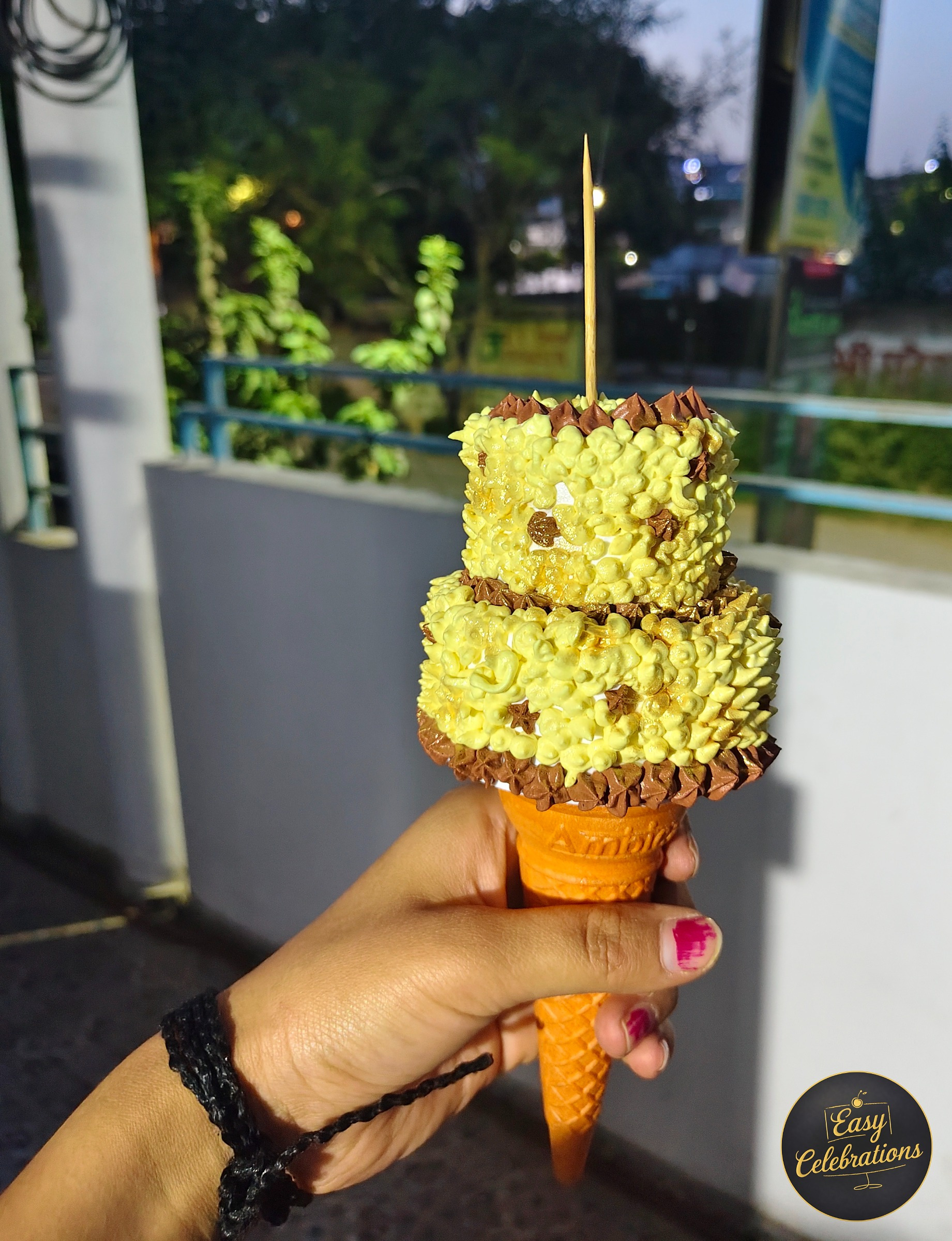 Mini Cone Cake